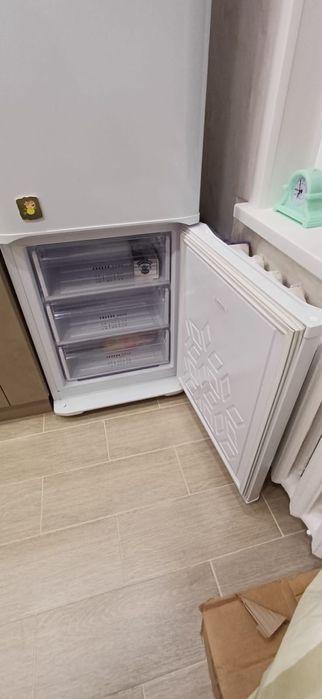 Продам холодильник бирюса