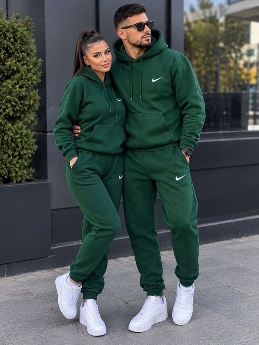 Trening vătuit unisex la oferta