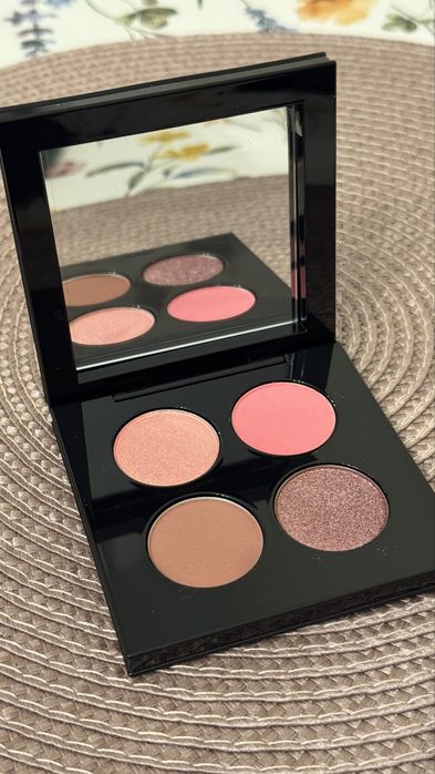 Paleta de machiaj Divine Rose Luxe Quad Eternal Eden