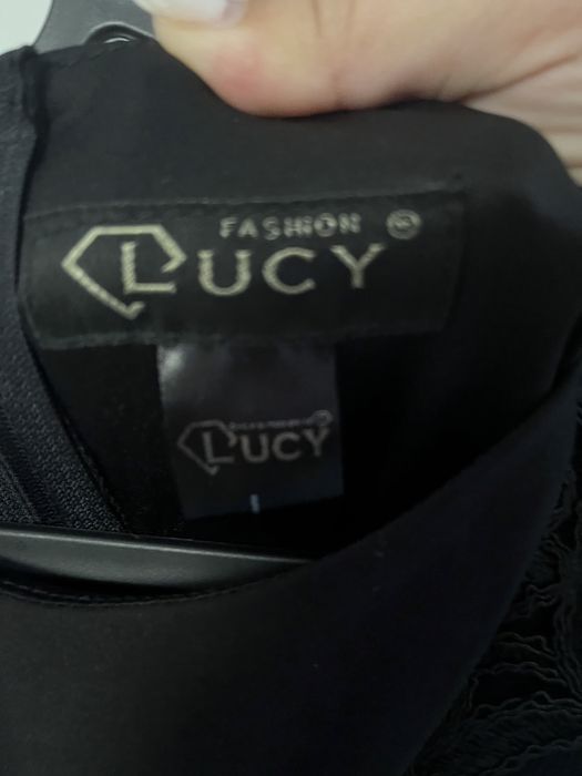 Официална рокля