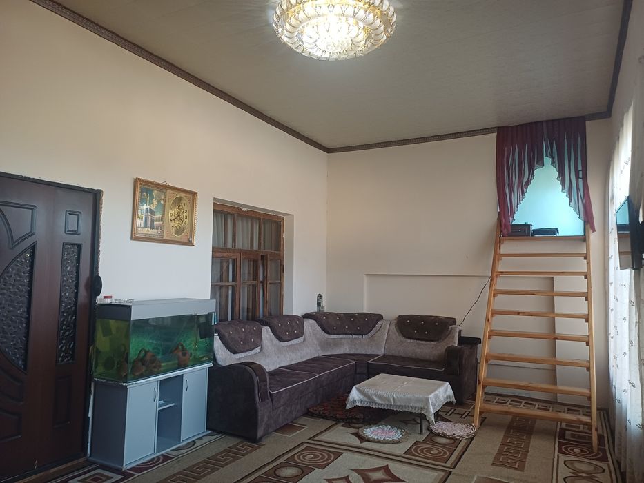 Uy sotiladi parsezda