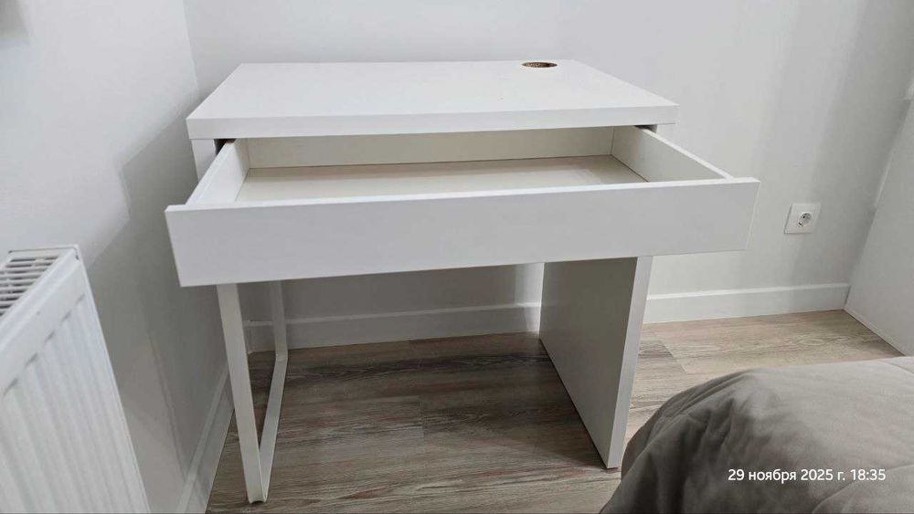 Стол компьютерный IKEA белый