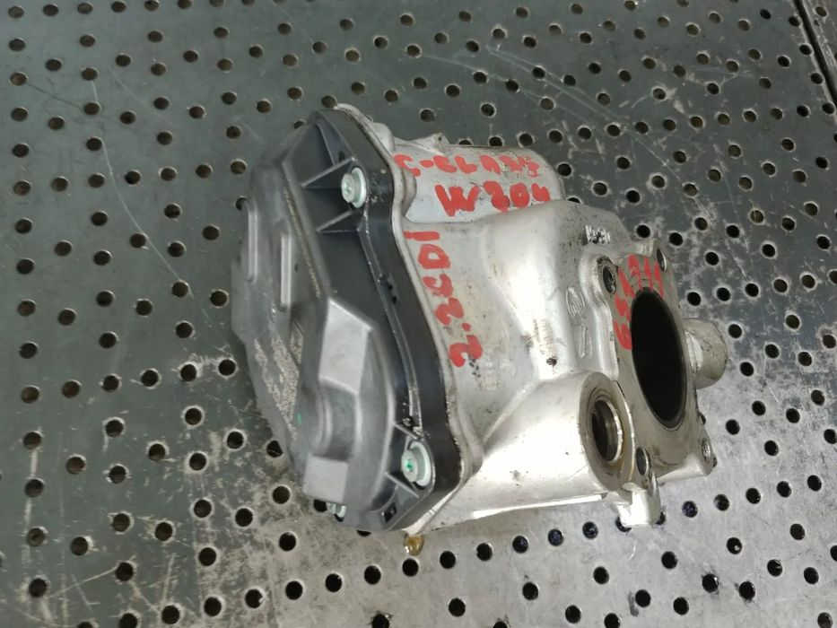 egr 2.2 cdi 651911  mercedes c-class  w204 e-class w212 vito sprinter a6511400360