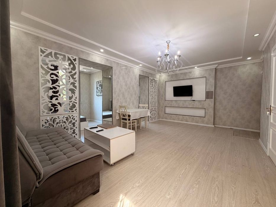 Продается 2х ком квартира, ориентир: цветочный магазин Fazo, 43м²