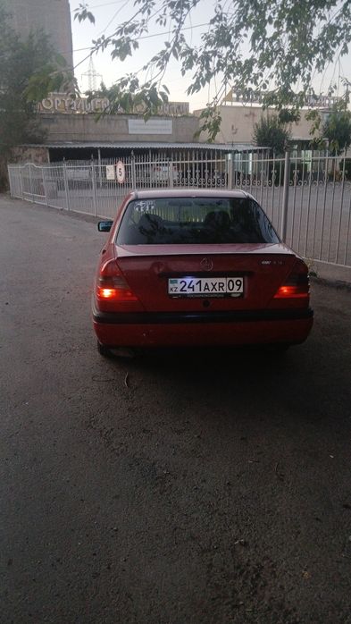 Mercedes-benz w202
