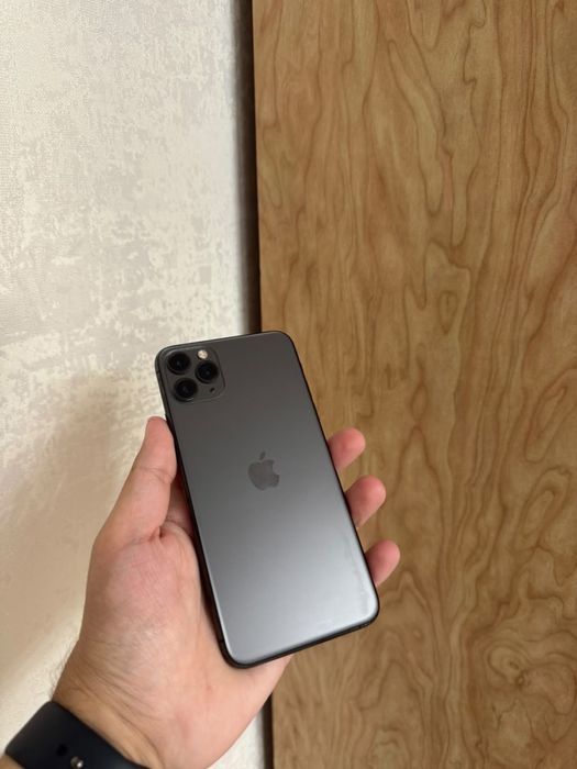 iPhone 11 Pro Max 64Gb - В отличном состоянии