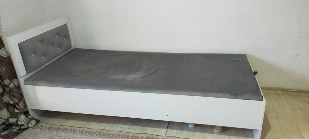 Продам кровать .