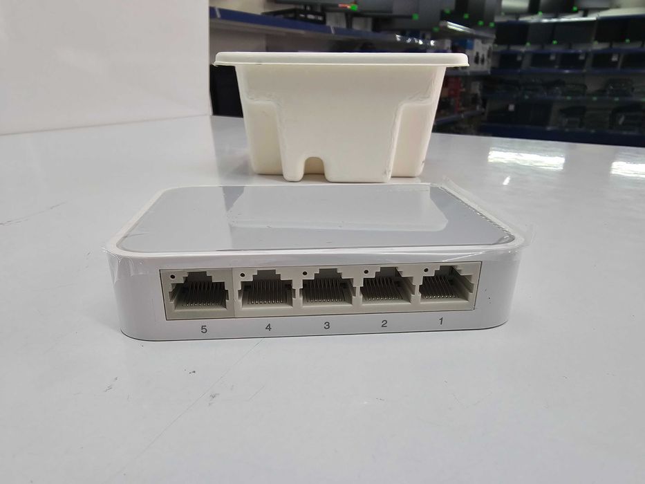 Коммутатор TP-Link TL-SF1005+
