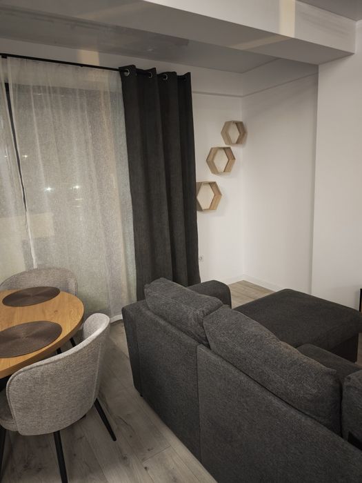 Ofer spre închiriere apartament 2 camere