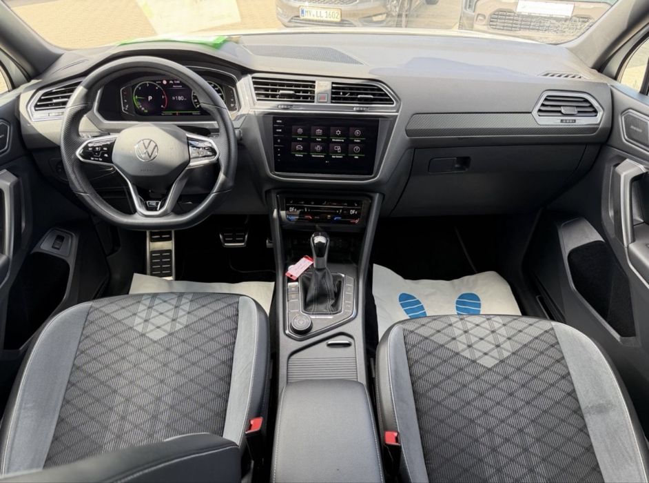 Vw tiguan allspace 2023 4x4 200cp matrix