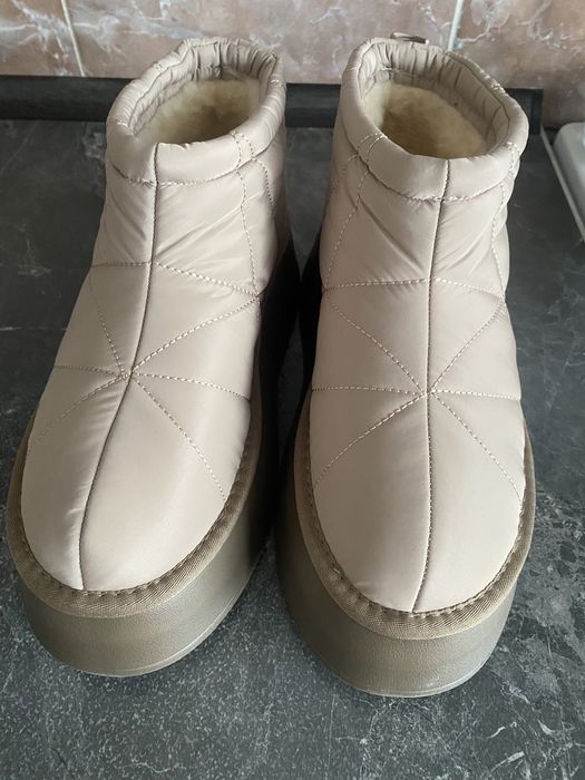 Продам ботинки