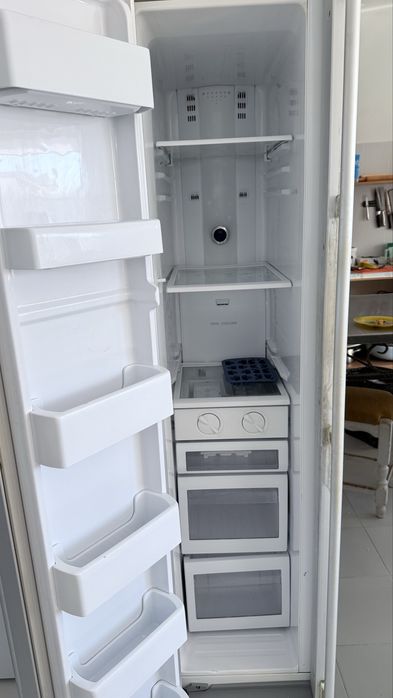 Продам холодильник самсунг side by side