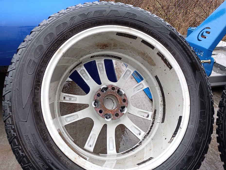 Vând roti complete pe 19 și pe 16 pentru VW Amarok