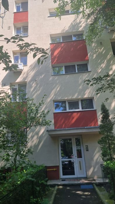 Proprietar vand Apartament 4 camere etaj 1 cu boxă  și parcare sector 4 Brâncoveanu Giurgiului  Drumul Găzarului strada Aleea Dolina