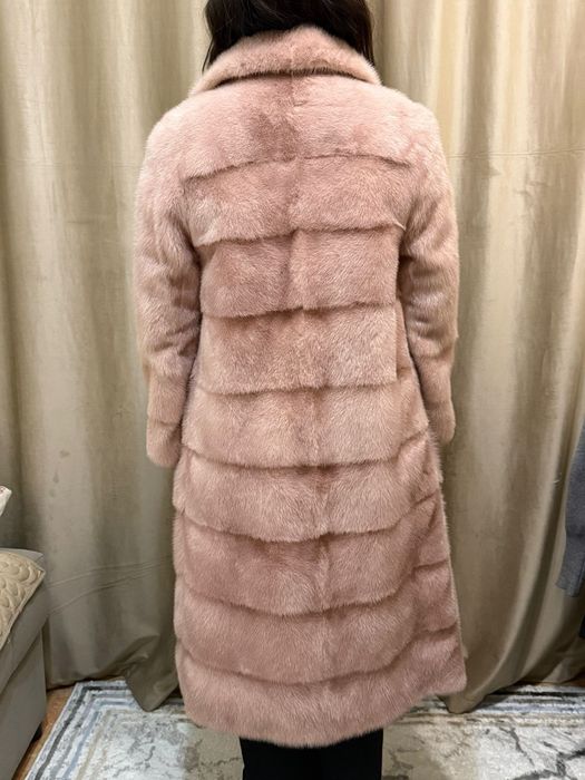 Продам норковую шубу