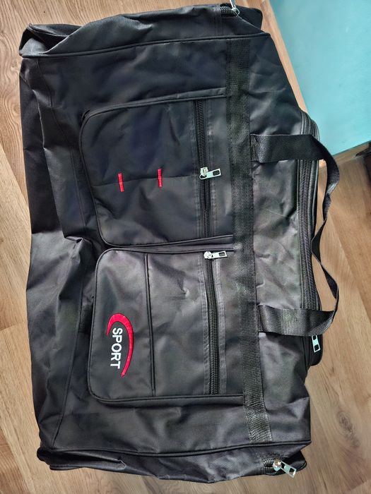 Geanta voiaj  noua Dimensiuni  70x35x40 si 60x25x35