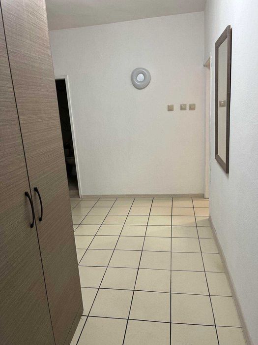 Тристаен апартамент, под наем, Център