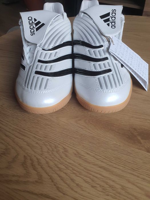 Маратонки футбол зала