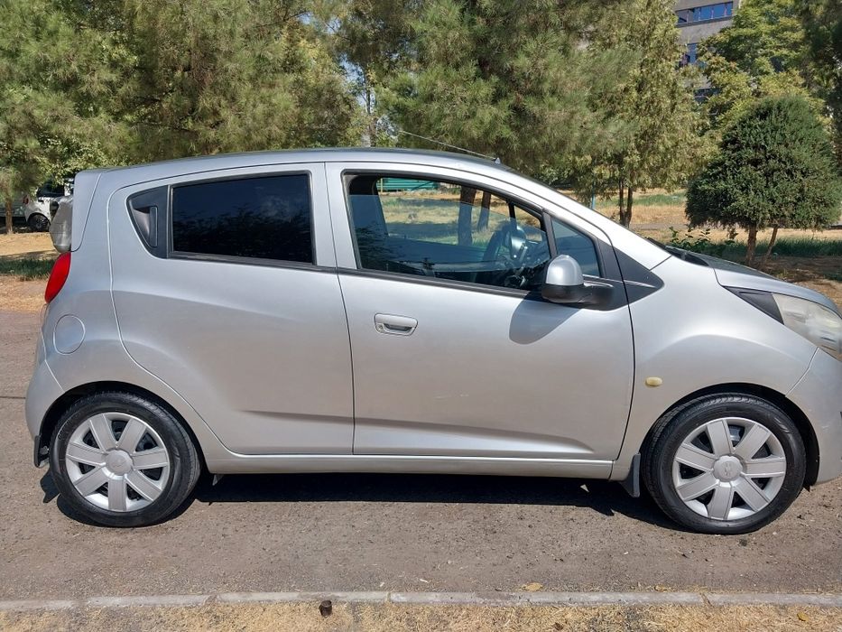 Spark sotiladi srochna 6000$