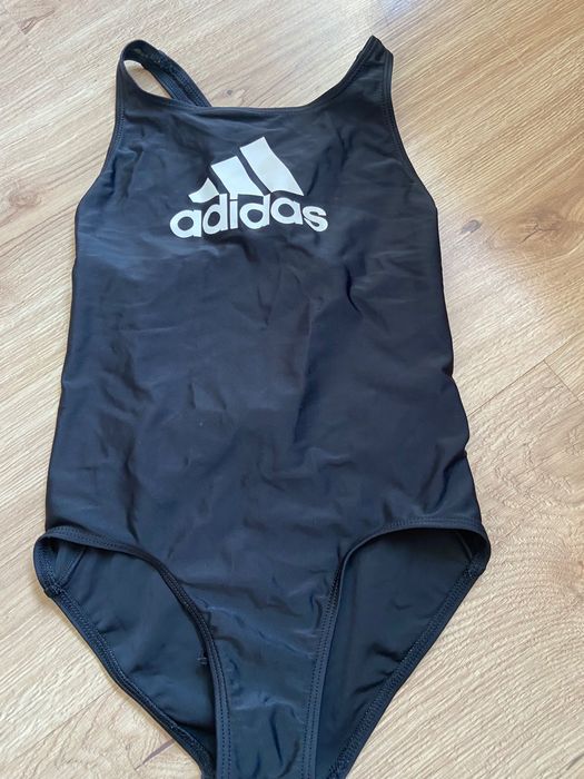 Нов бански “Adidas l”; размер 140