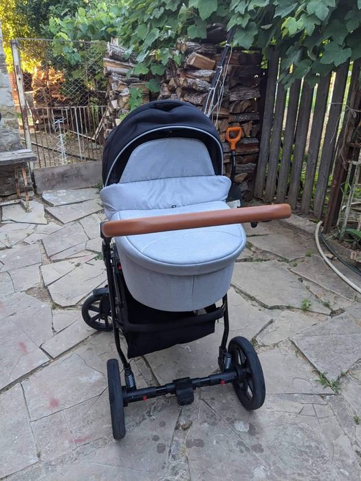 Бебешка количка Riko Basic