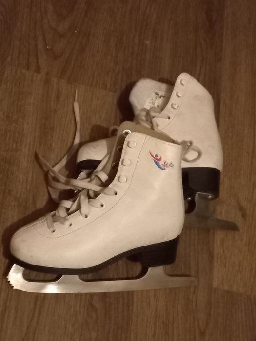 Коньки  фигурные