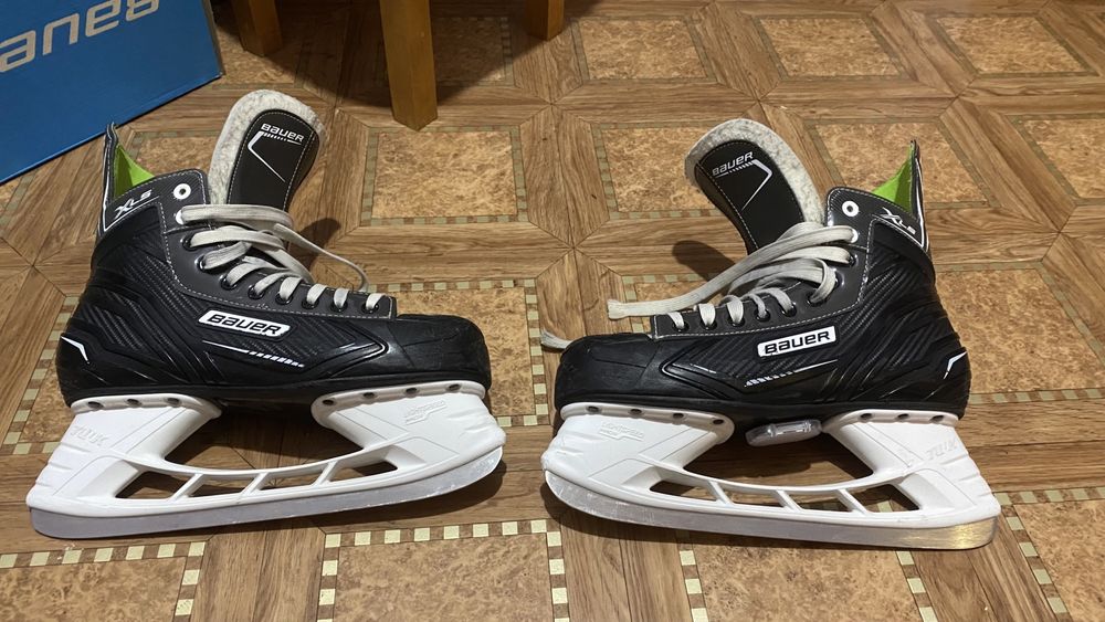 Продам коньки бауэр ХЛС 43,5 размер