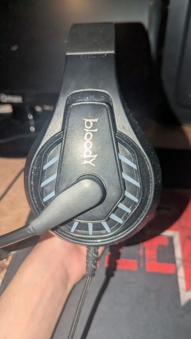 продам наушники bloody g230