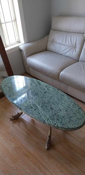 Масивна холна маса