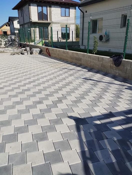 Pavaj borduri pavele pentru gradina si piscina. Montaj pavaj