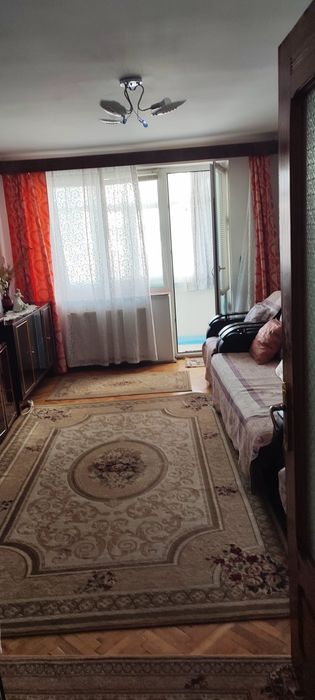 Vand apartament 2 camere strada Unirii