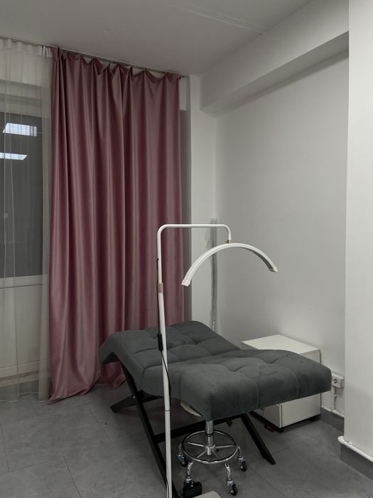 Кушетка в аренду, для наращивание ресниц