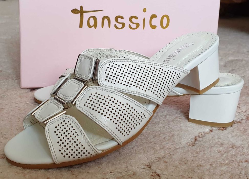 Босоножки  летние