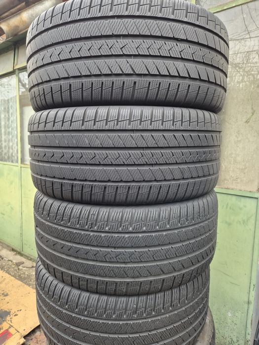 275 40 21 Anvelope All Season Vredestein Dot 2021