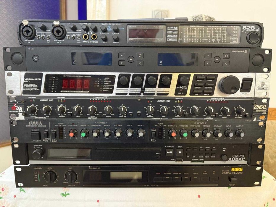 Din colectia personala, compresor, interfata, procesor, microfon