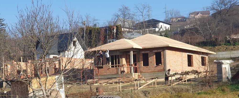 De vanzare CASA parter