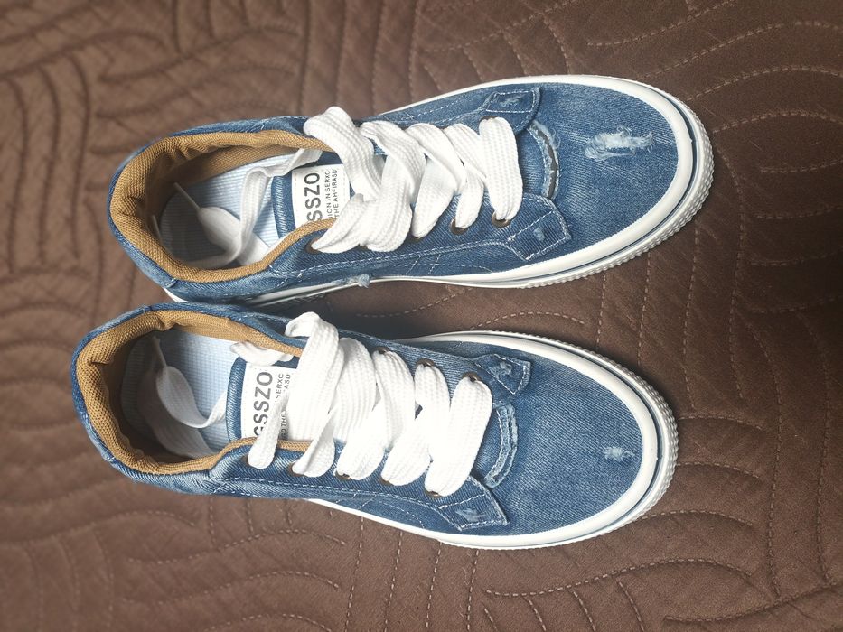 Нови дънкови кецове 44