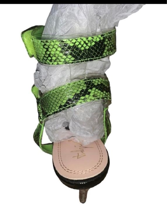 Sandale elegante cu toc noi