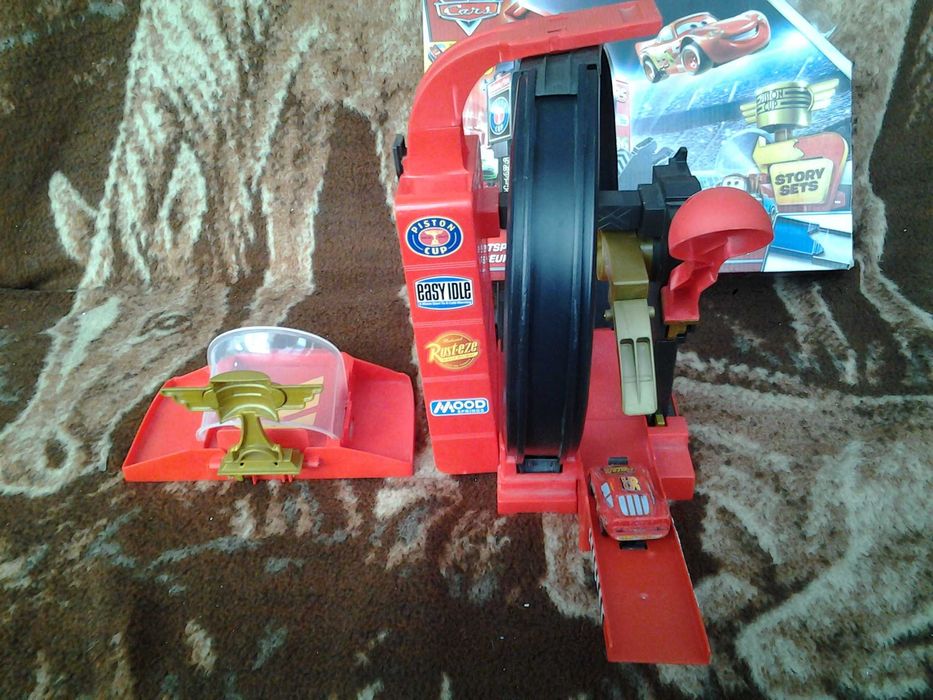 Jucarie McQueen Disney Pixar Cars Lightspeed Loopin' Launcher Playset*