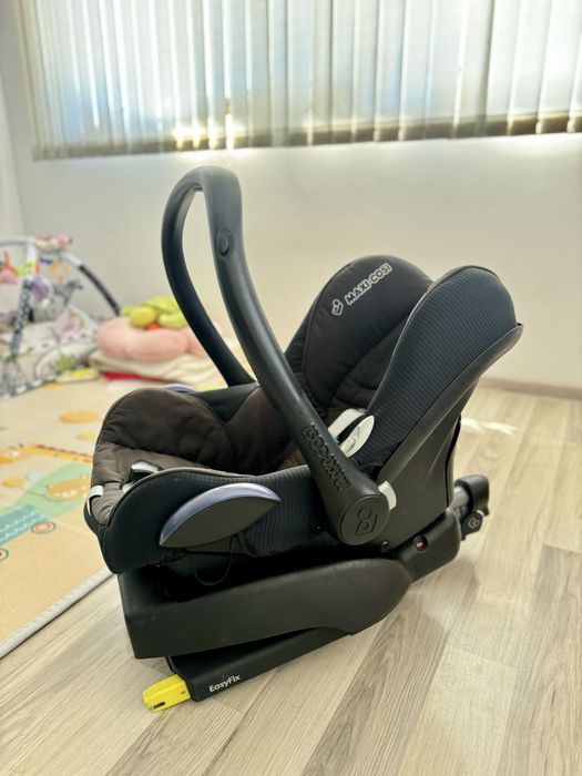 Maxi Cosi CabrioFix кошница/столче за кола + ISOFIX база