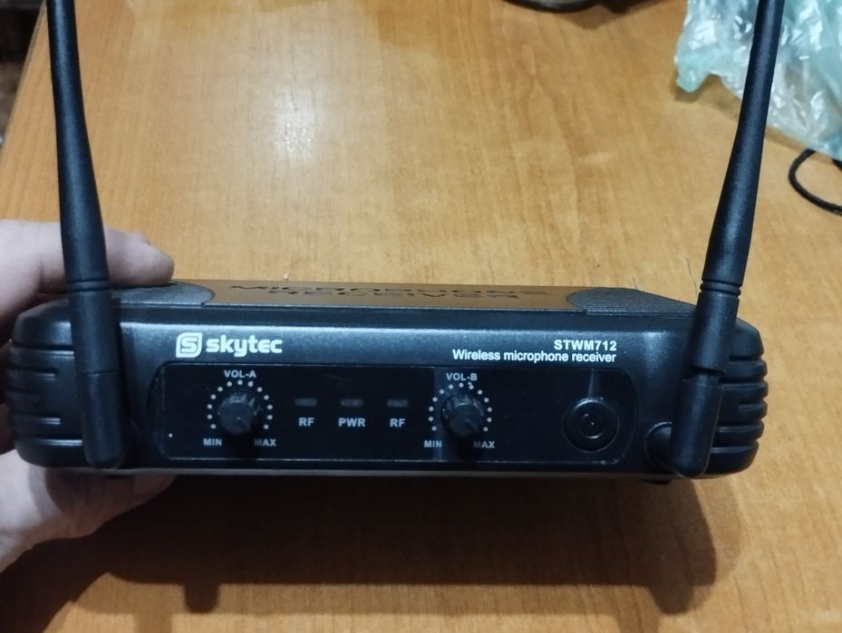 Microfoane wireless Skytec stmw712