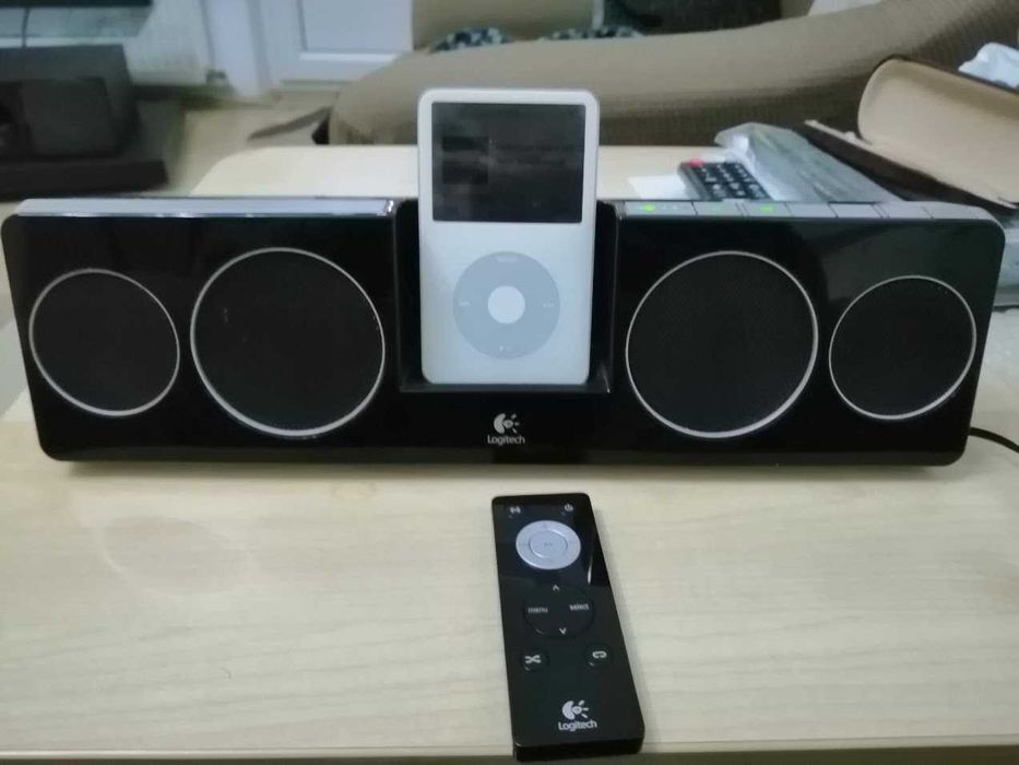Dock station(Boxa portabilă) Logitech Pure-Fi Anywhere 2+IPod,30Gb.