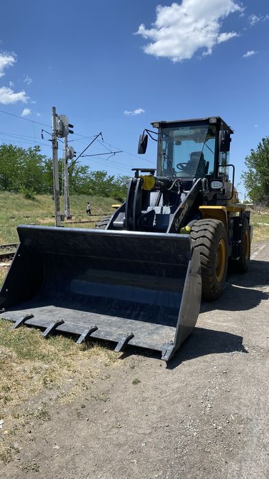 погрузчик 2,1 куб