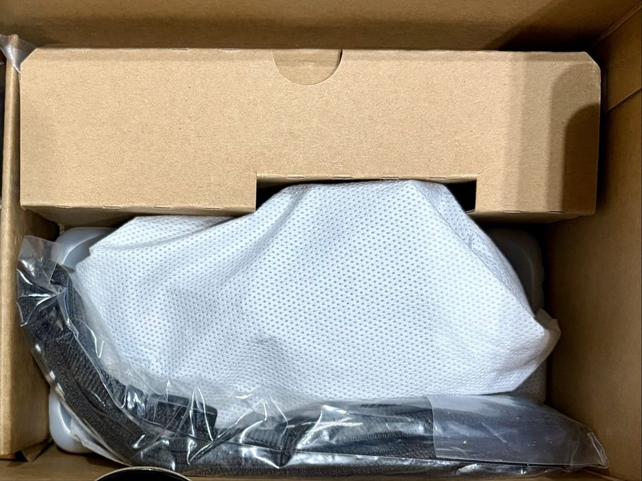 Vând aparat foto mirrorless Panasonic Lumix GH5M2 BODY