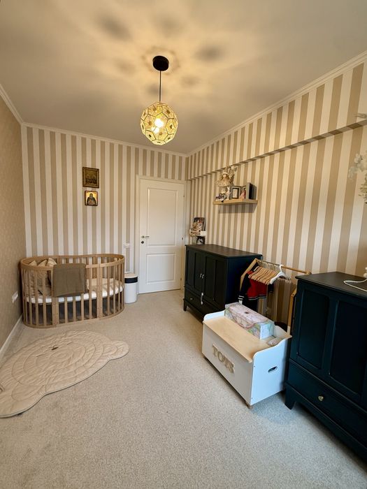 Vând apartament 3 camere mobilat și utilat complet