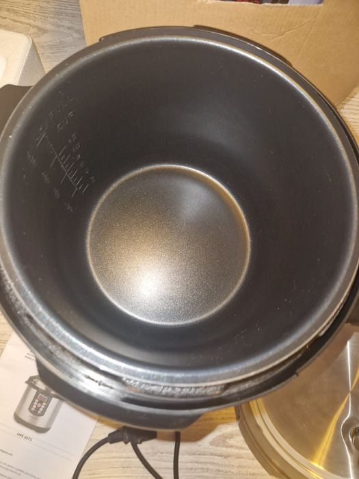 Oală sub presiune Orbegozo HPE 6075, pentru gătire rapidă și usoara