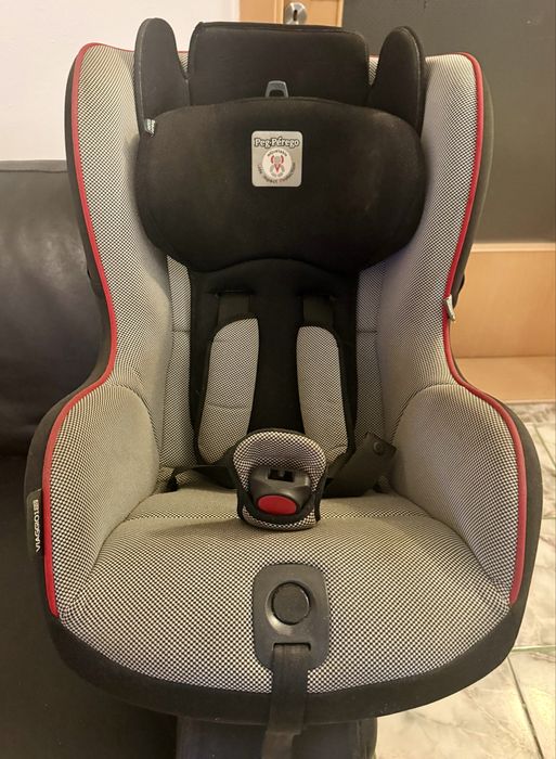 Scaun auto cu prindere isofix sau fără Peg Perego