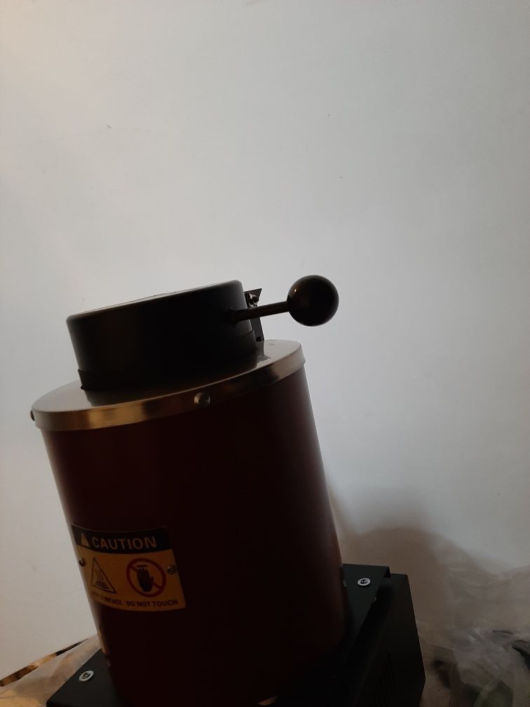 Пещ за топене на злато сребро 3кг. 1150⁰ с. Ковачица • OLX.bg