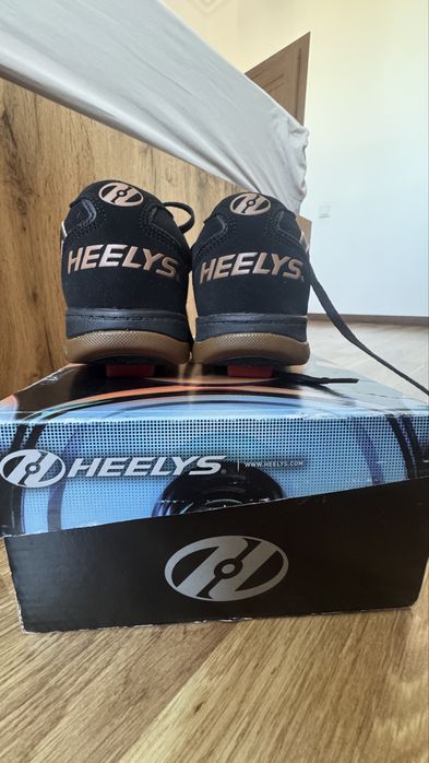 Детские кеды  ролики