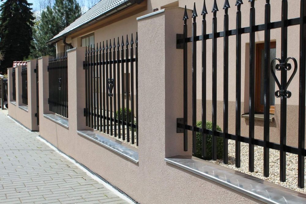 Vand garduri și porți la comanda CLENTULUI